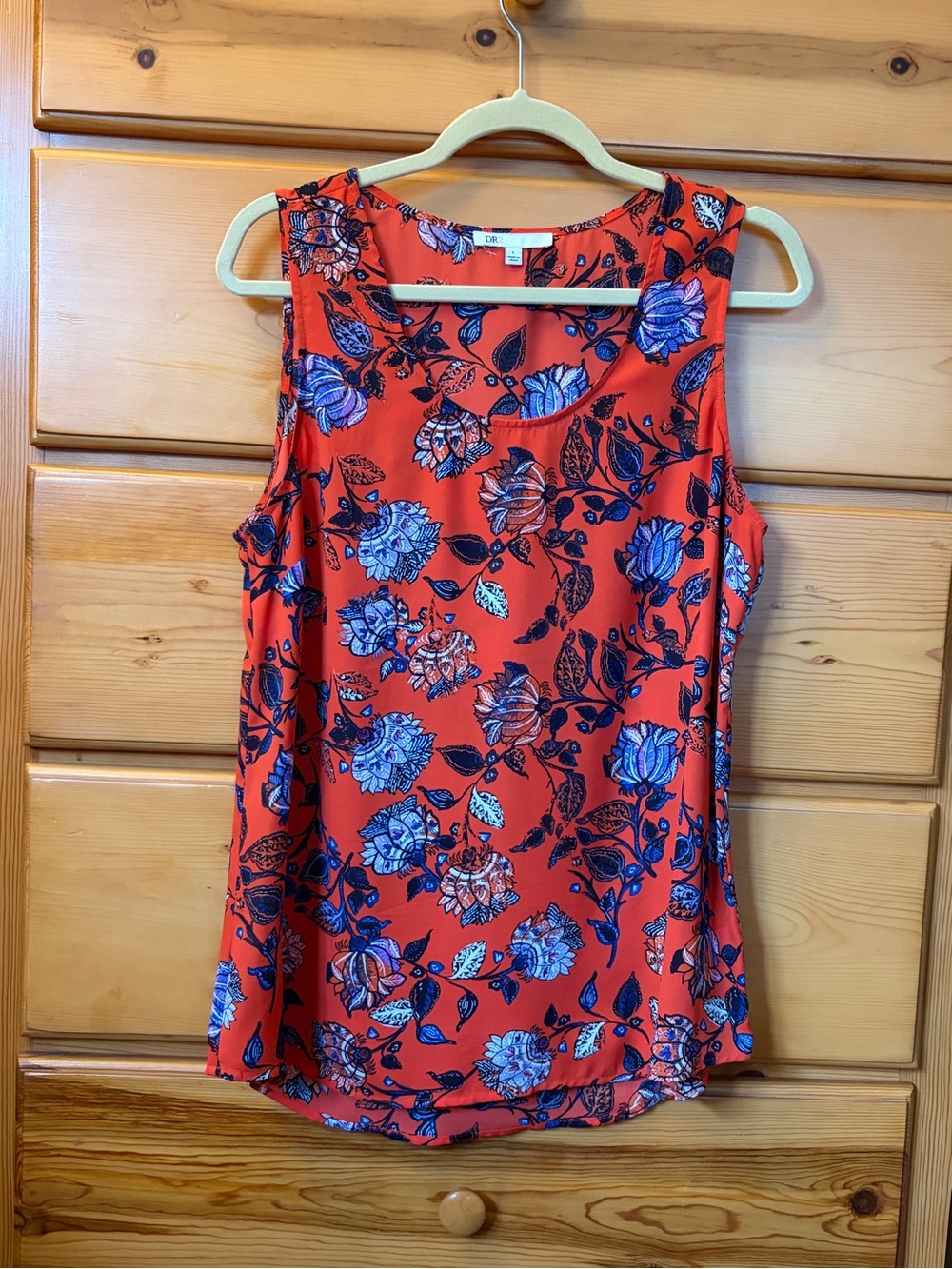 DR2 Red Sleeveless Floral Blouse with Blue Print